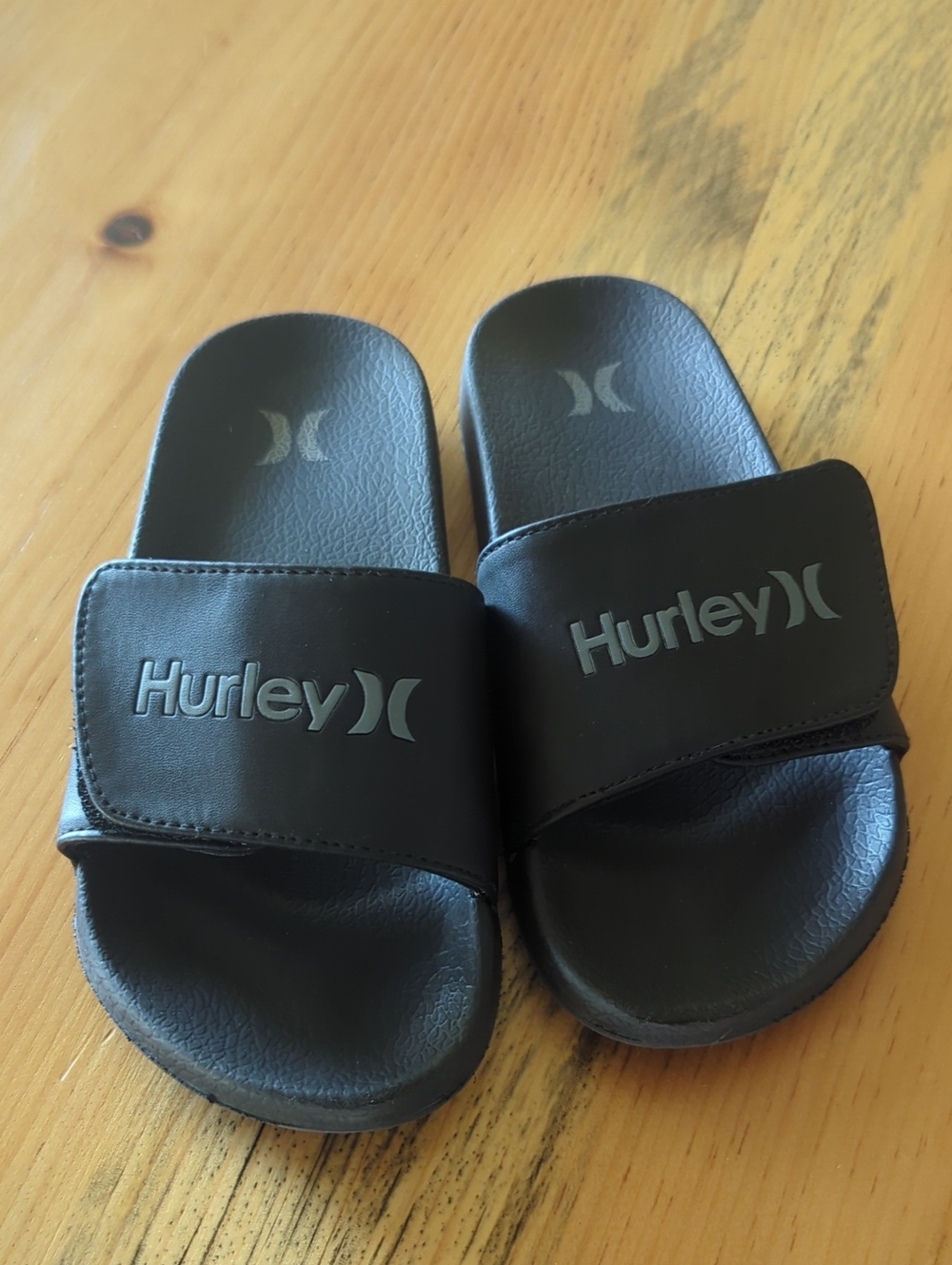 Hurley Black Open-Toe Adjustable Slide Sandals